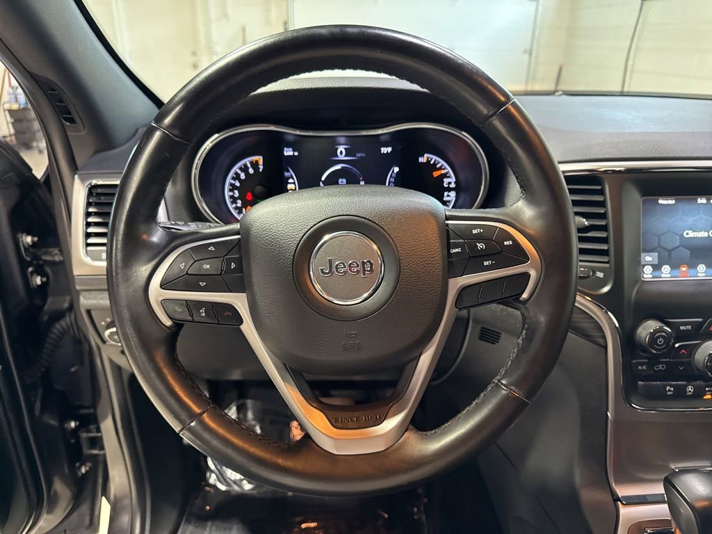 Used 2019 Jeep Grand Cherokee Laredo AWD/4WD image 9
