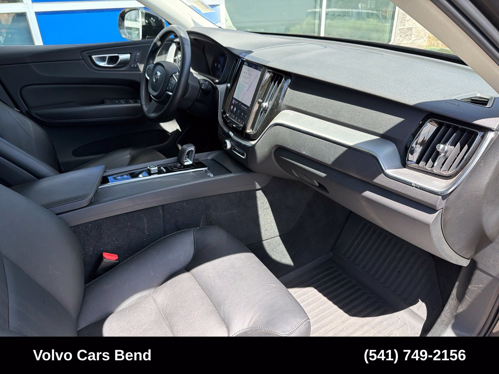 Used 2024 Volvo XC60 B5 Core w/ Protection Package Premier AWD/4WD image 27