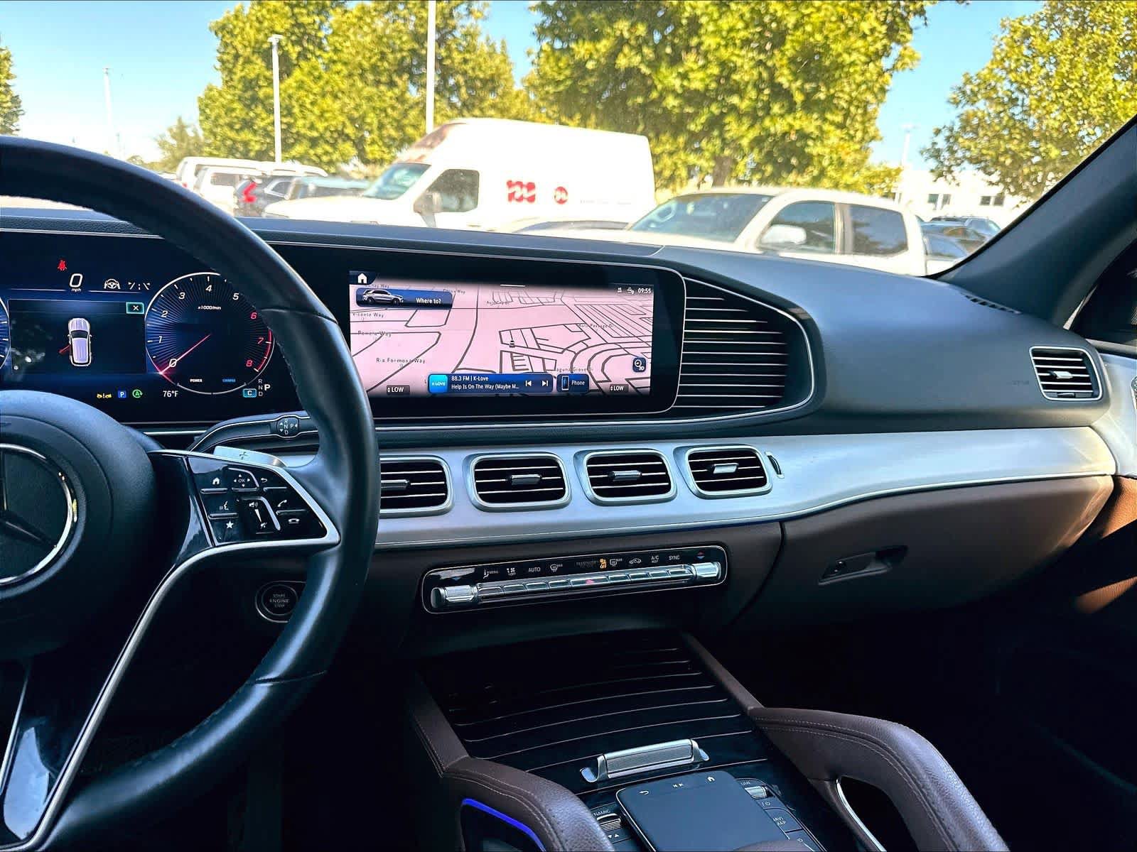 Used 2024 Mercedes-Benz GLE 450 4MATIC w/ Driver Assistance Package image 12