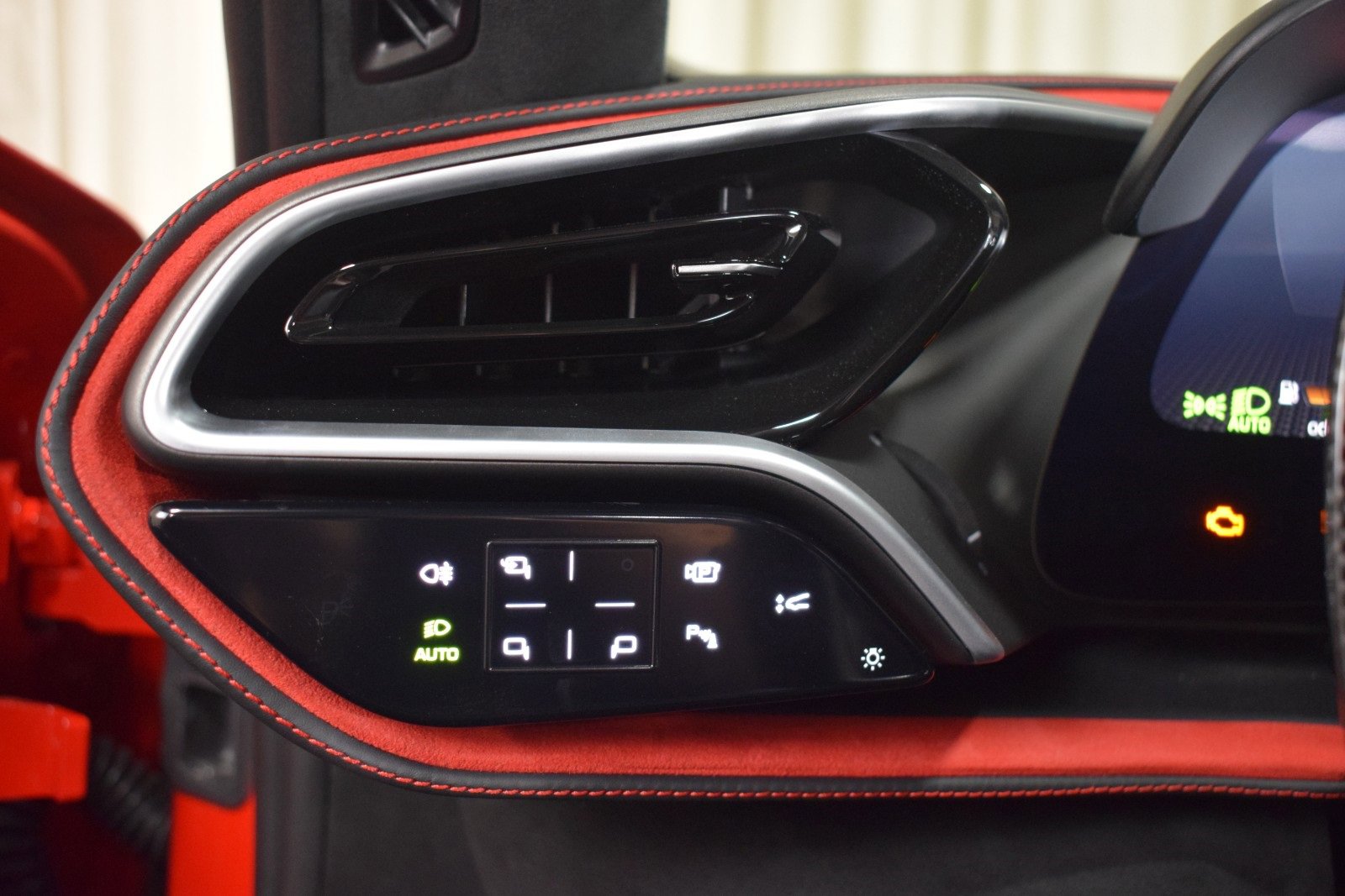 Used 2024 Ferrari 296 GTS image 25