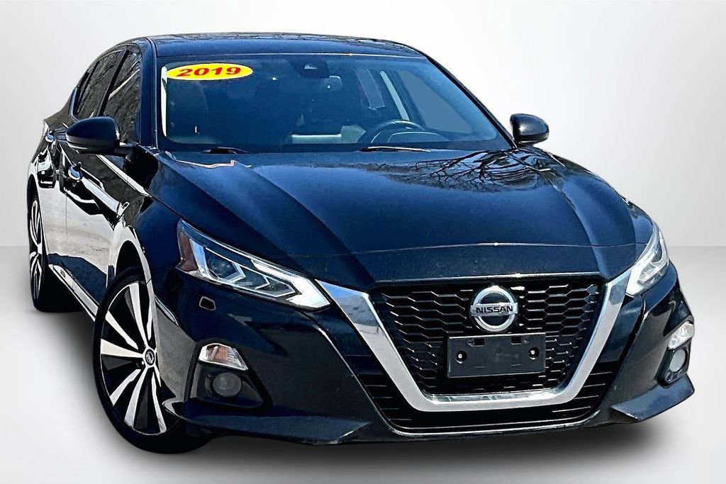Used 2019 Nissan Altima 2.5 Platinum AWD/4WD image 3
