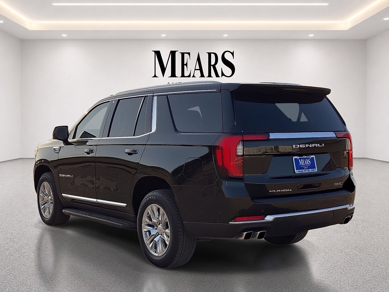 Used 2025 GMC Yukon Denali AWD/4WD image 3