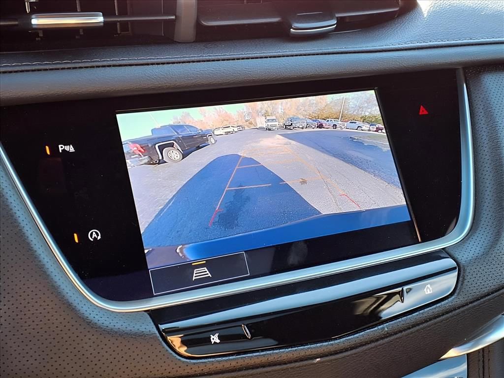 Used 2025 Cadillac XT5 Premium Luxury image 11