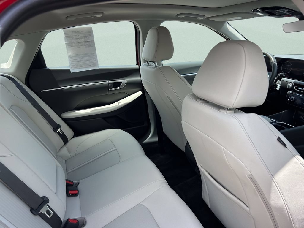 Certified 2024 Hyundai Sonata SEL w/ Convenience Package FWD image 19