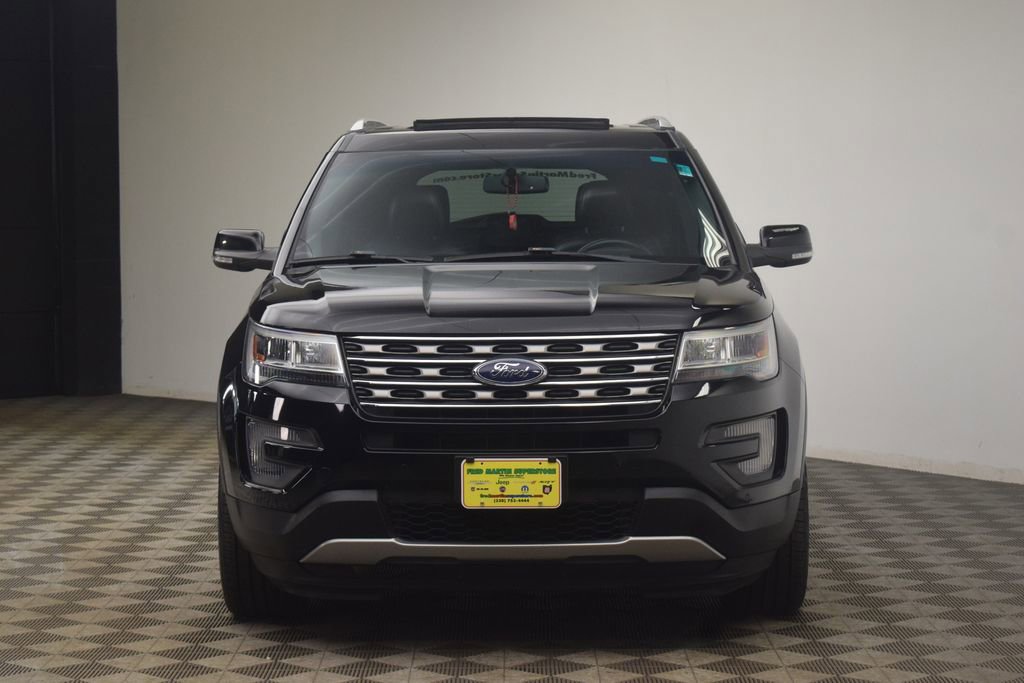 Used 2016 Ford Explorer XLT w/ Equipment Group 202A AWD/4WD image 25