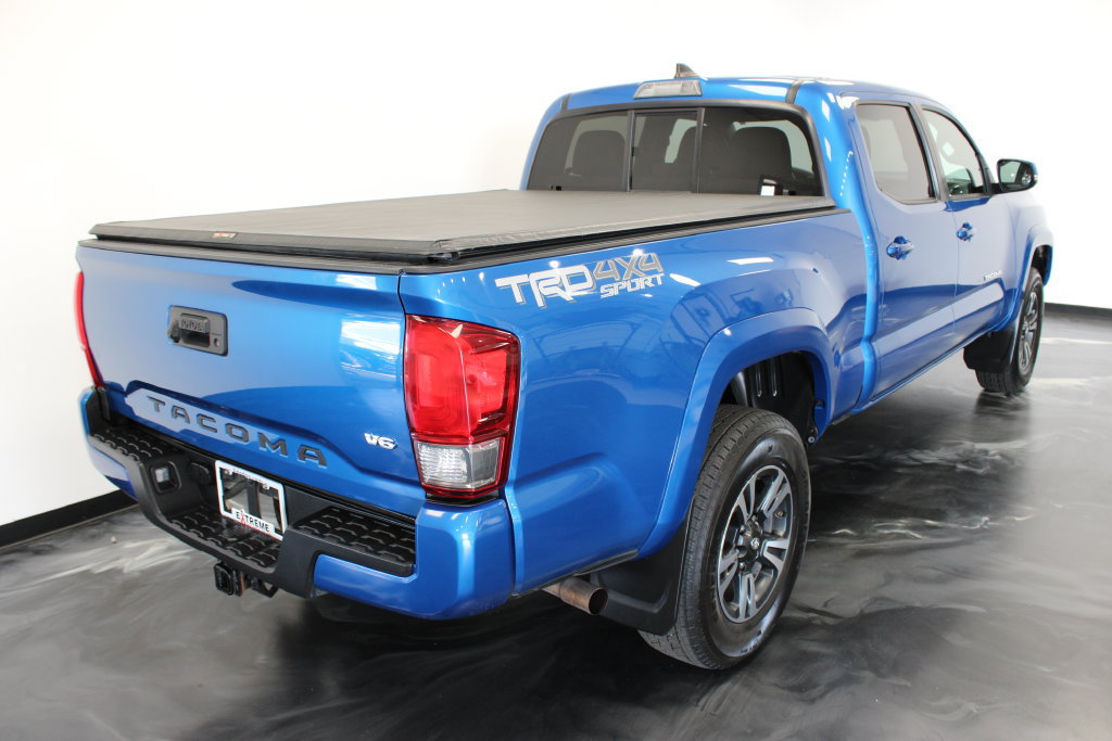 Used 2016 Toyota Tacoma SR5 AWD/4WD image 18