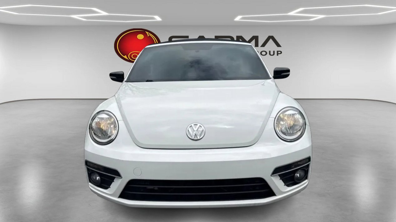 Used 2013 Volkswagen Beetle 2.0T image 8