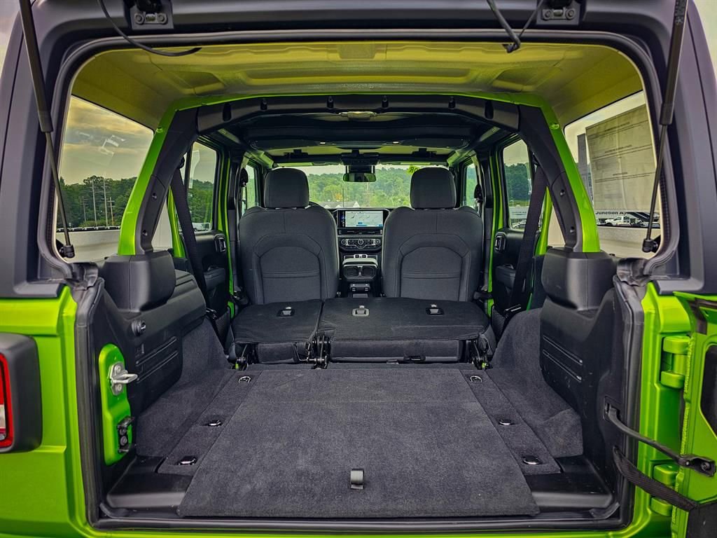 New 2025 Jeep Wrangler Sport S image 32
