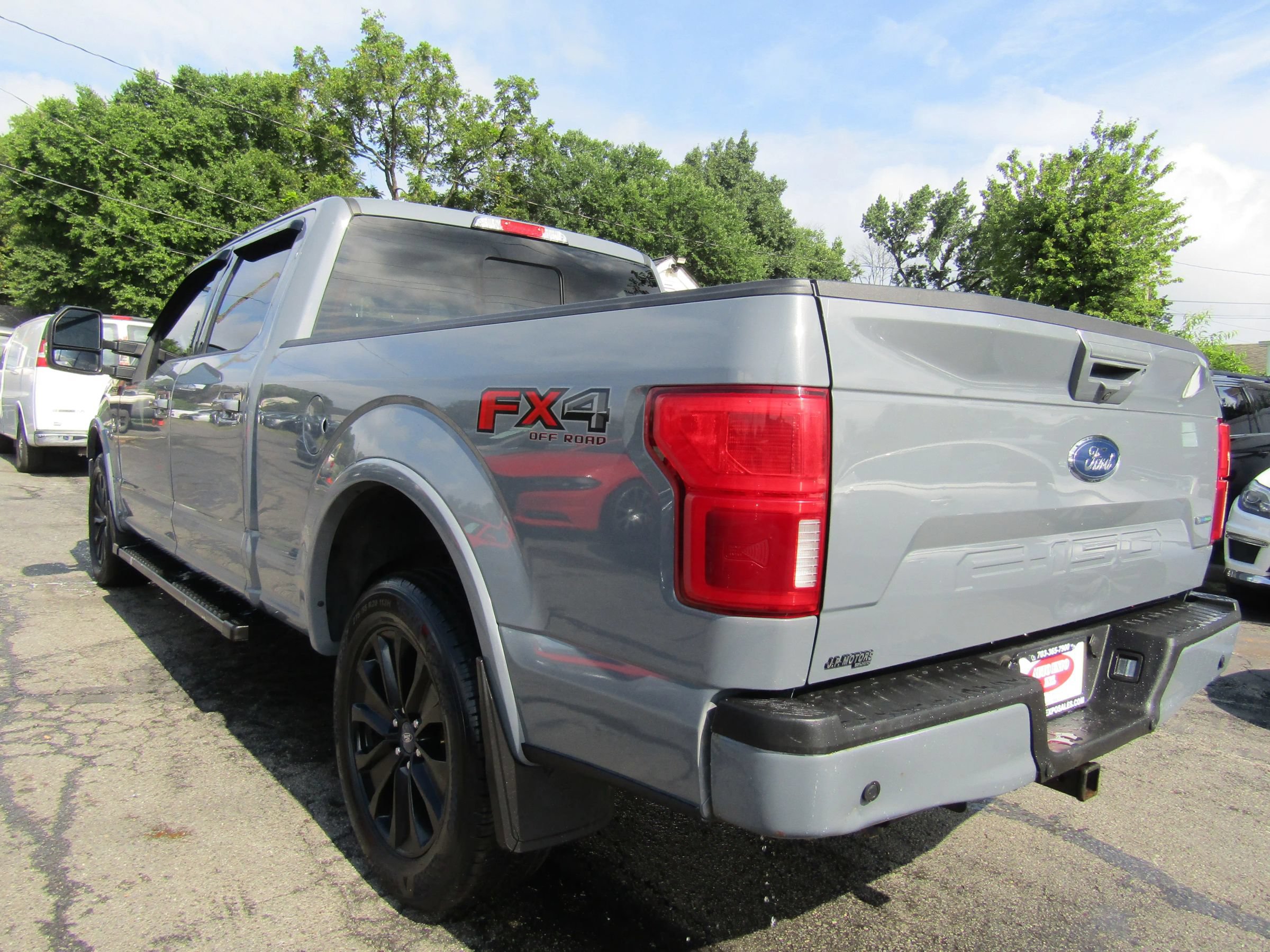Used 2019 Ford F150 Lariat w/ Equipment Group 502A Luxury AWD/4WD image 6