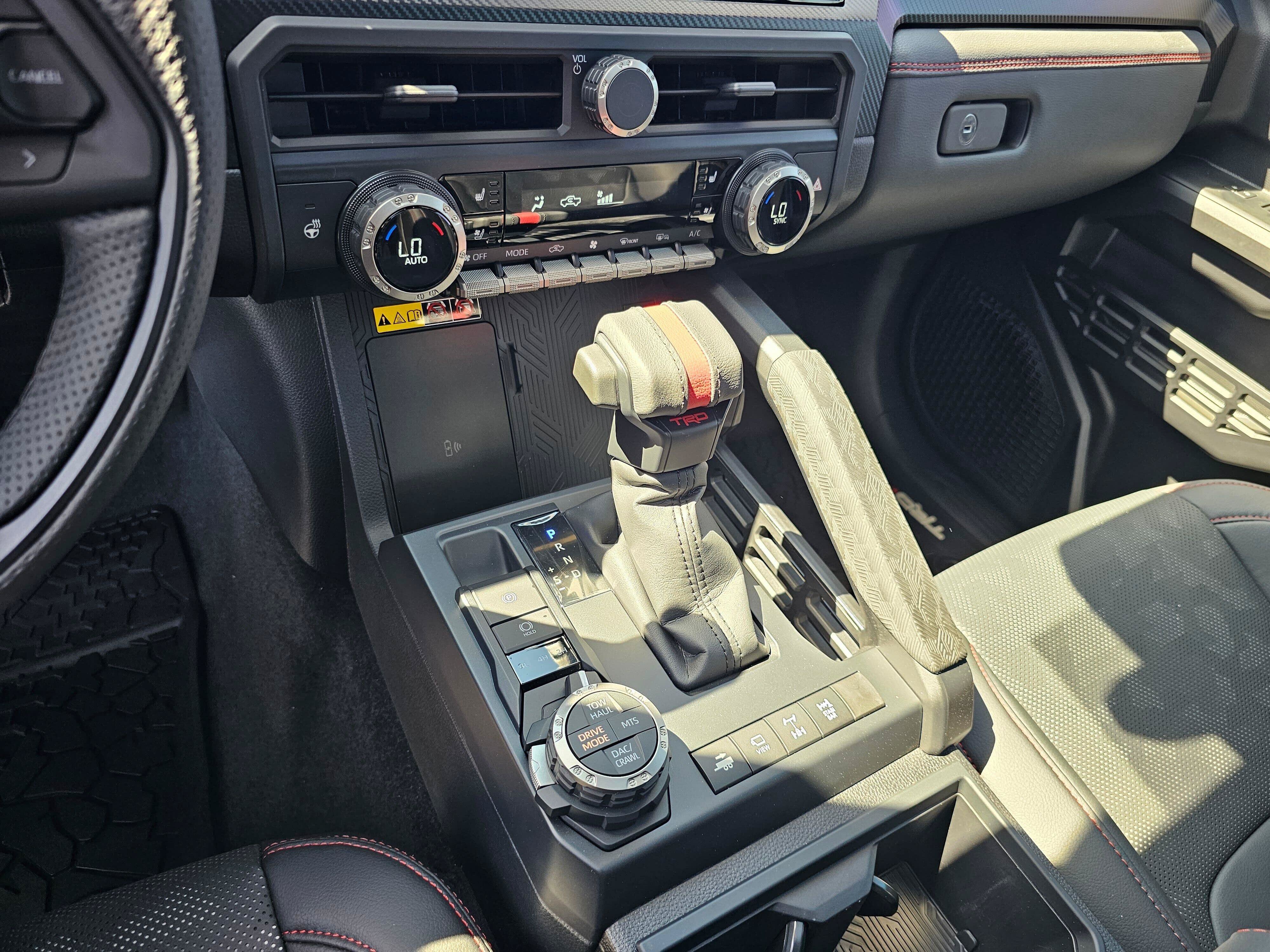 Used 2025 Toyota Tacoma TRD Pro AWD/4WD image 32