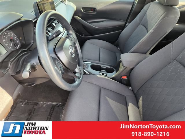Used 2025 Toyota Corolla LE FWD image 13