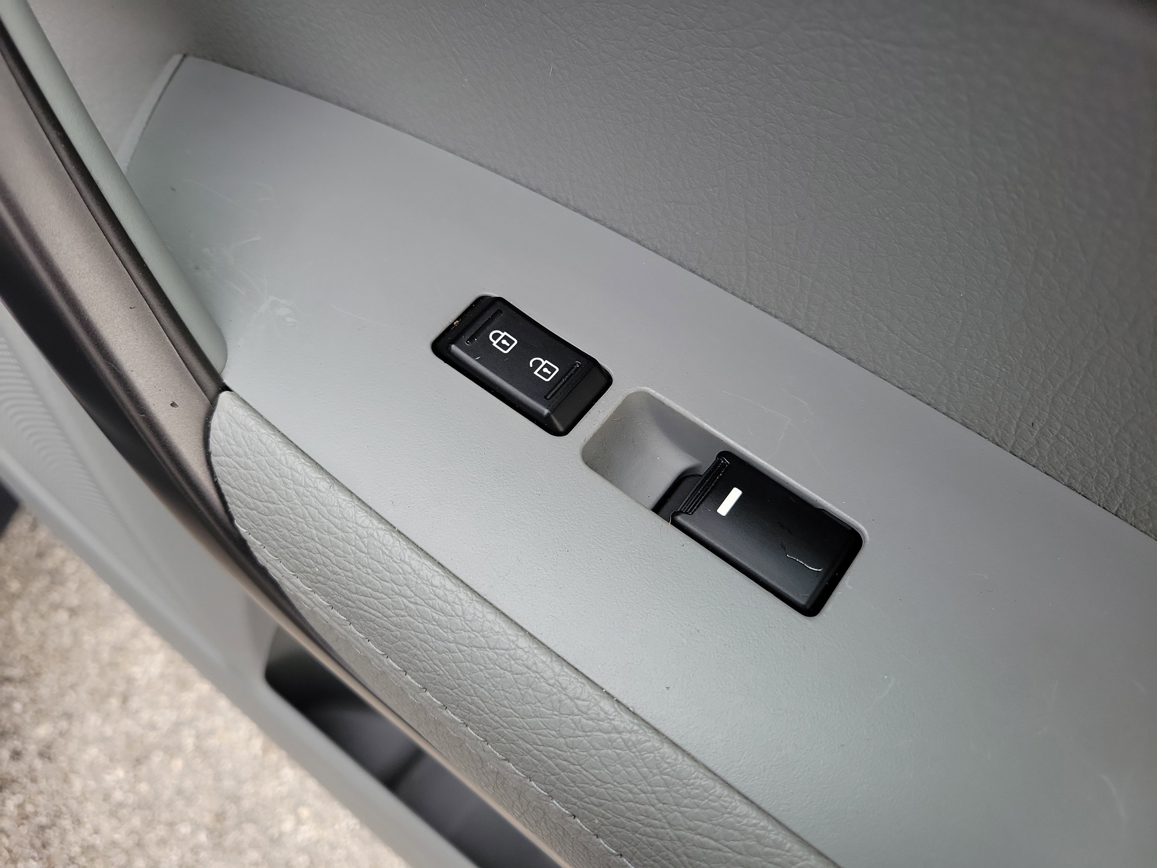 Used 2015 Kia Sorento LX image 11