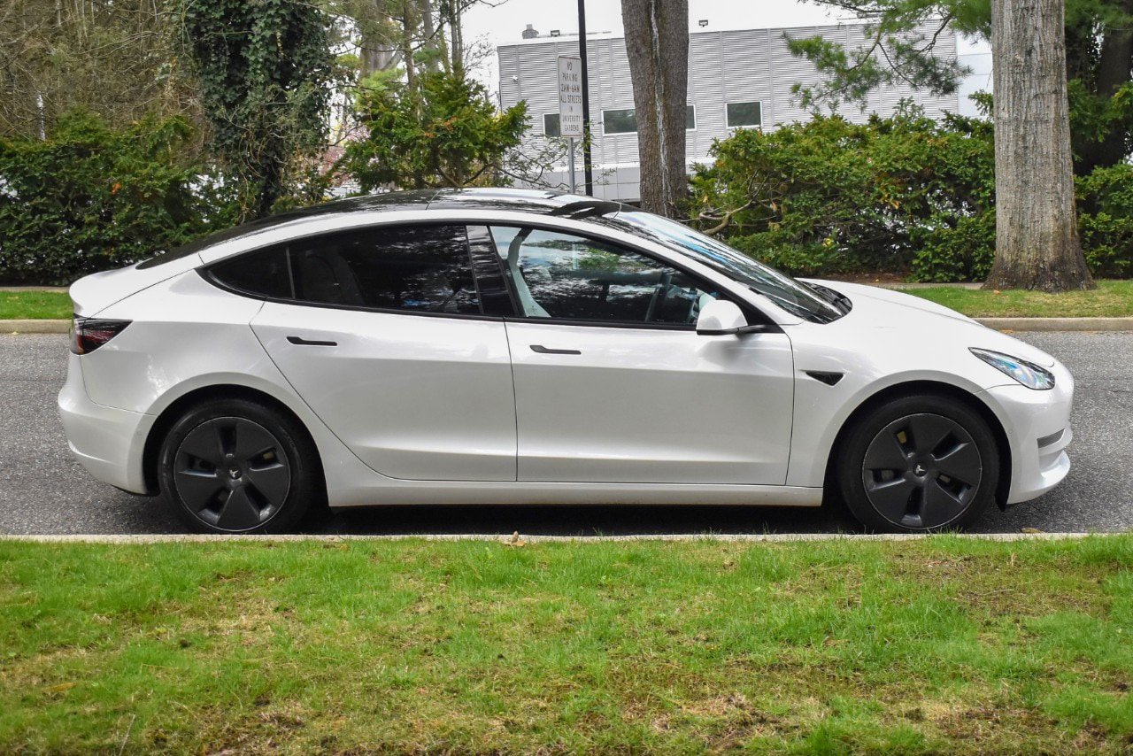 Used 2023 Tesla Model 3 Standard Range RWD image 10