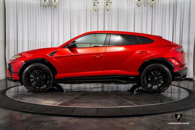 Used 2023 Lamborghini Urus S image 11