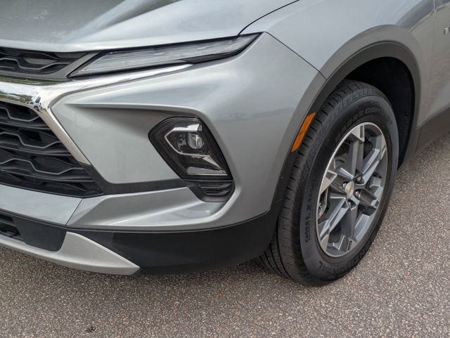 Used 2025 Chevrolet Blazer LT image 9
