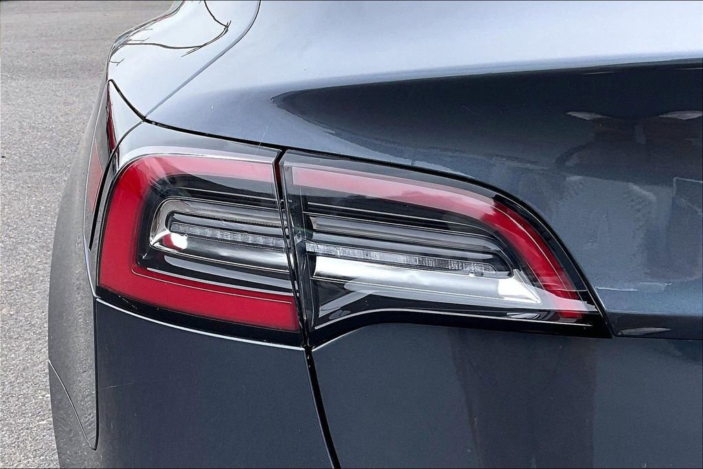 Used 2019 Tesla Model 3 Long Range image 29