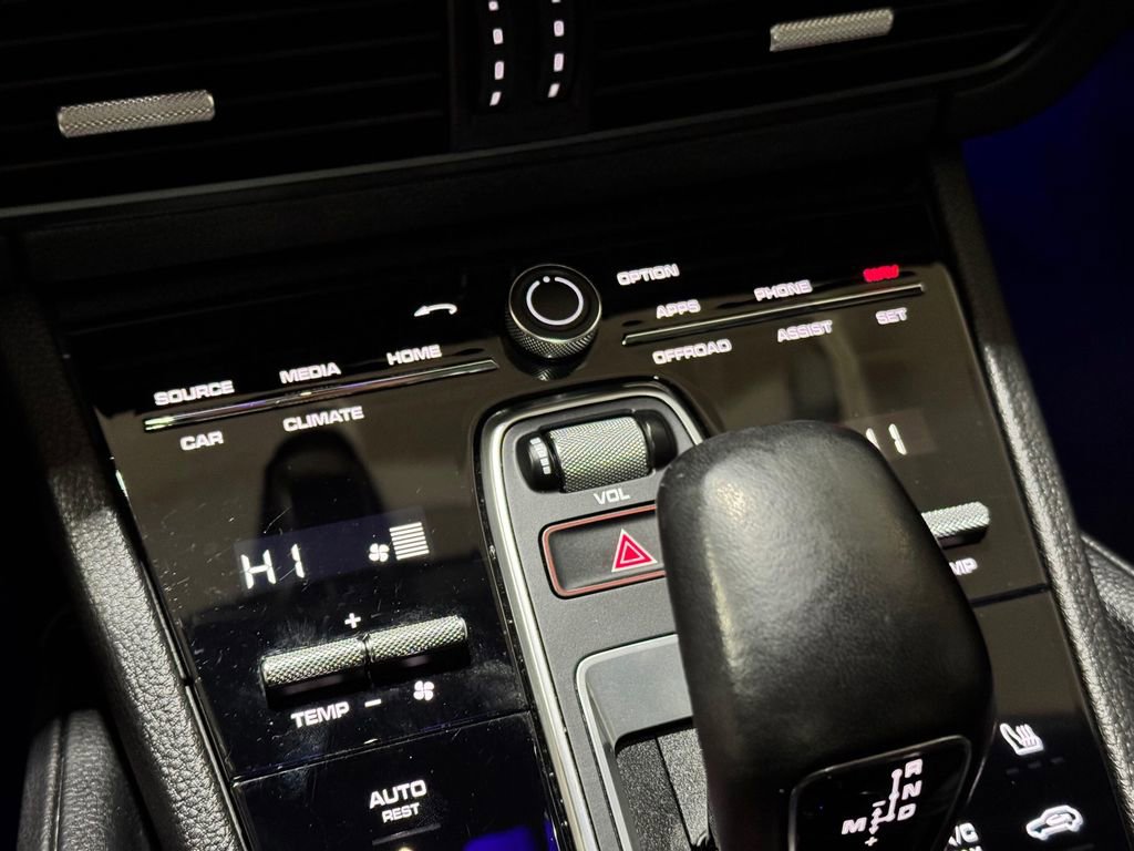 Used 2022 Porsche Cayenne S AWD/4WD image 15