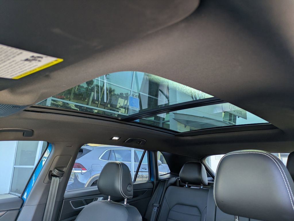 Certified 2024 Volkswagen Atlas Cross Sport SEL R-Line image 26