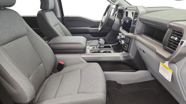 New 2025 Ford F150 Lightning XLT image 23