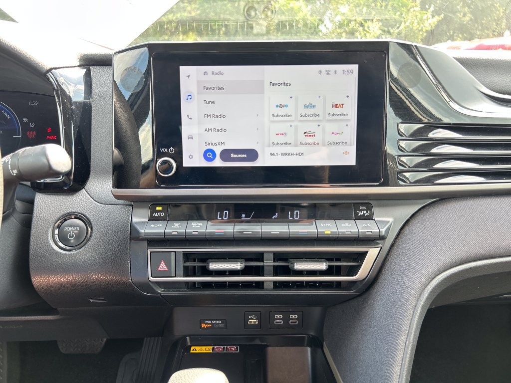Used 2025 Toyota Camry LE FWD image 17