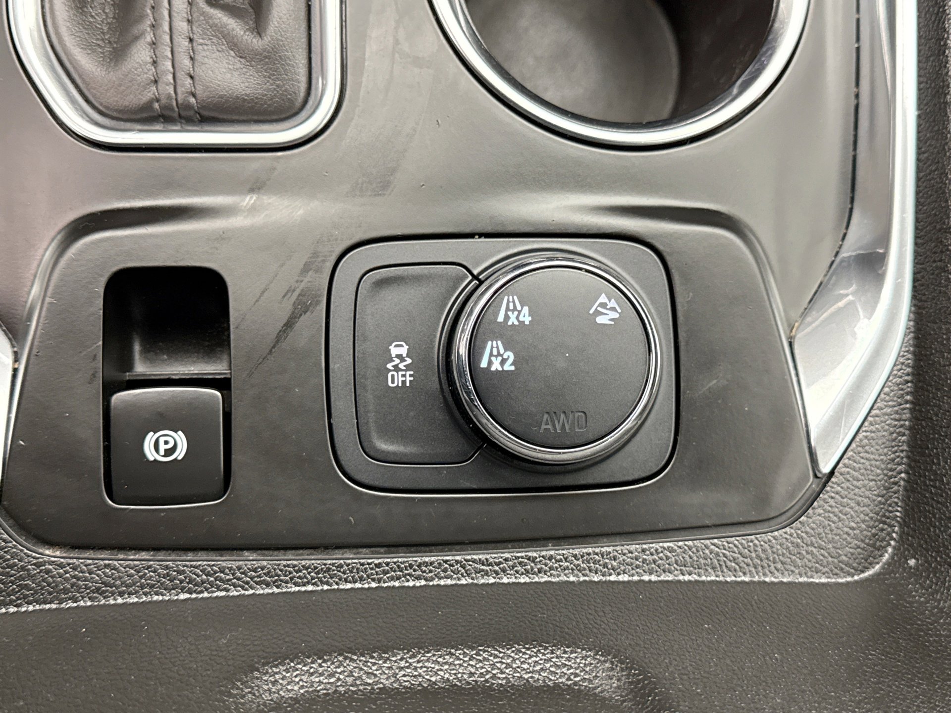 Used 2020 Chevrolet Traverse LT image 21