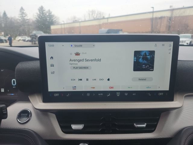 Used 2025 Ford Explorer Active image 31