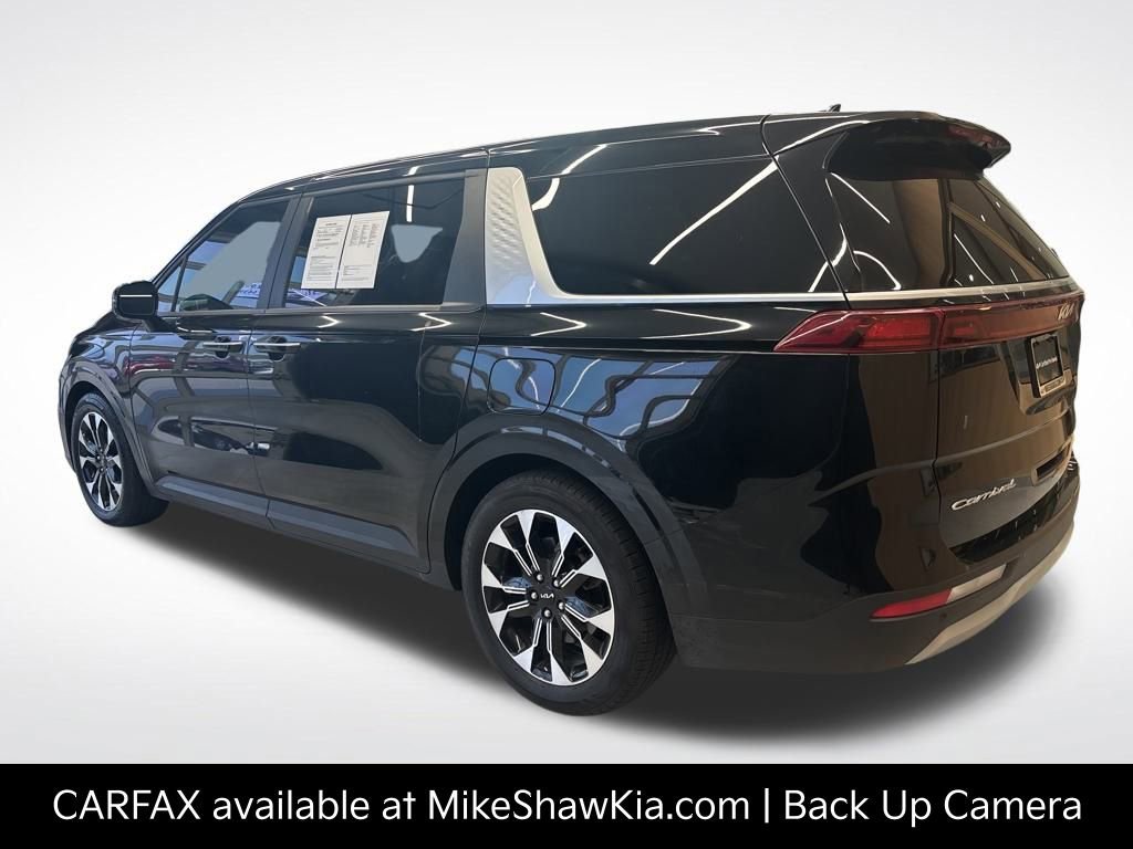 Certified 2022 Kia Carnival EX image 4
