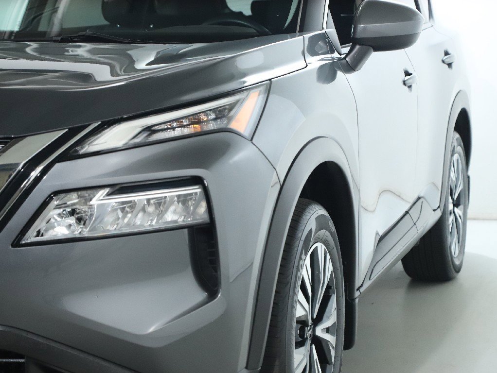 Certified 2023 Nissan Rogue SV image 5