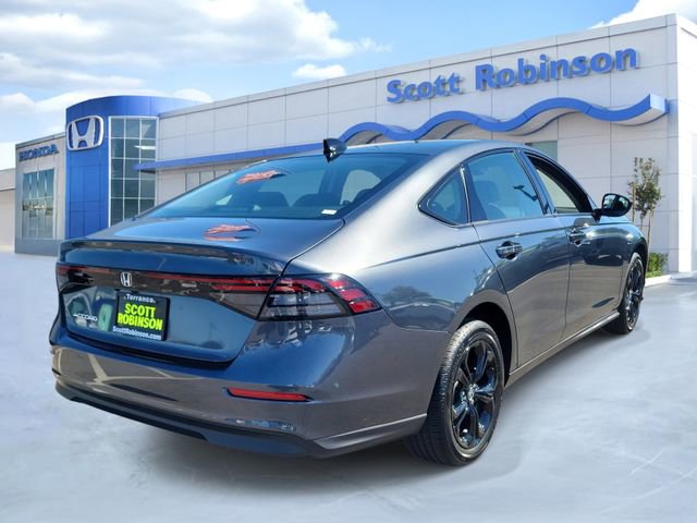 Certified 2025 Honda Accord SE image 4