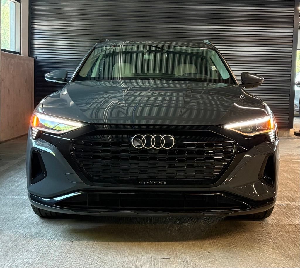 Used 2024 Audi Q8 e-tron Premium AWD/4WD image 6