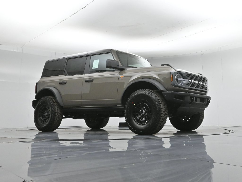 New 2026 Ford Bronco Badlands AWD/4WD image 3