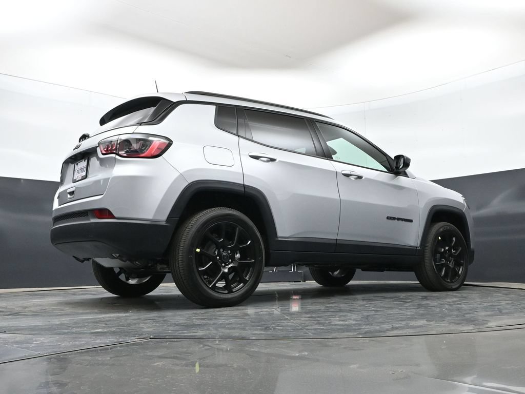 New 2026 Jeep Compass Latitude AWD/4WD image 36