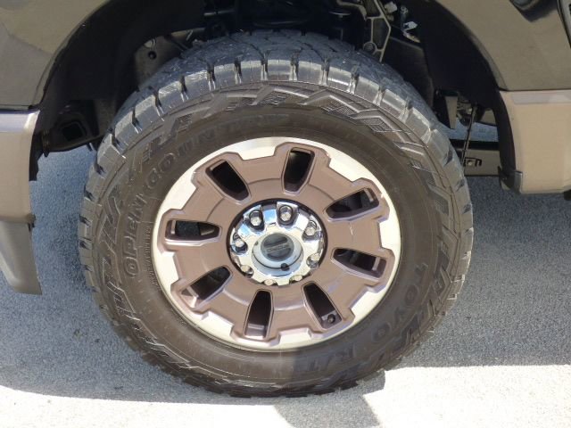 Used 2023 Ford F250 King Ranch w/ FX4 Off-Road Package AWD/4WD image 8