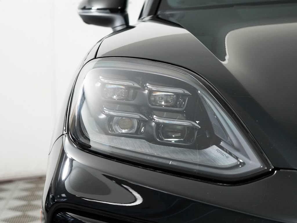 Used 2026 Porsche Cayenne Coupe AWD/4WD image 11