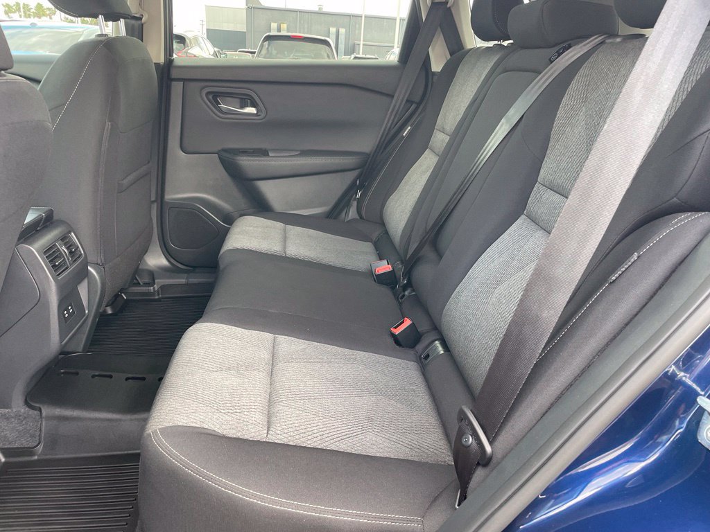 Certified 2026 Nissan Rogue SV FWD image 17