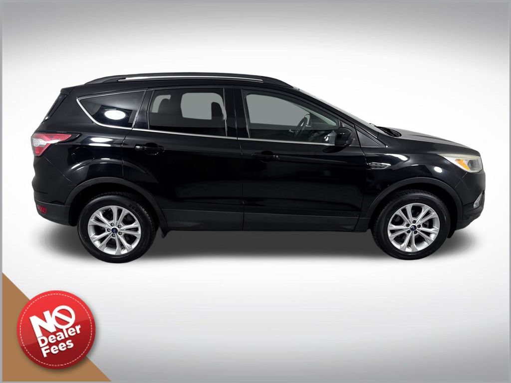 Used 2018 Ford Escape SE FWD image 2