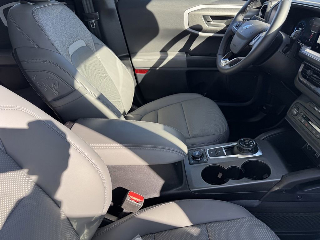 Used 2025 Ford Bronco Sport Badlands w/ Badlands Tech Package image 6