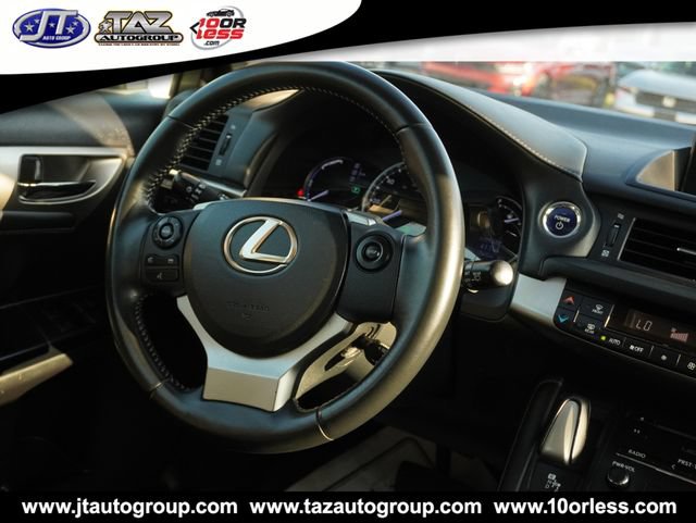 Used 2015 Lexus CT 200h w/ Navigation Package FWD image 25