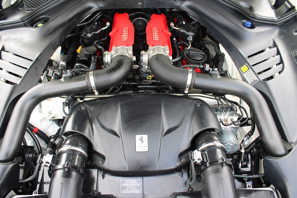 Used 2015 Ferrari California T RWD image 49