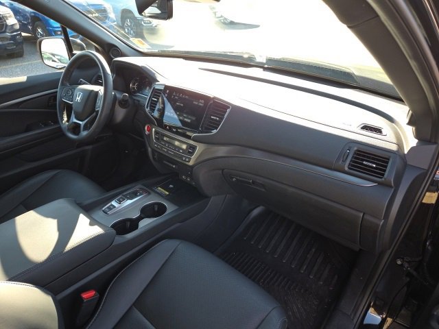 Used 2025 Honda Passport EX-L image 14