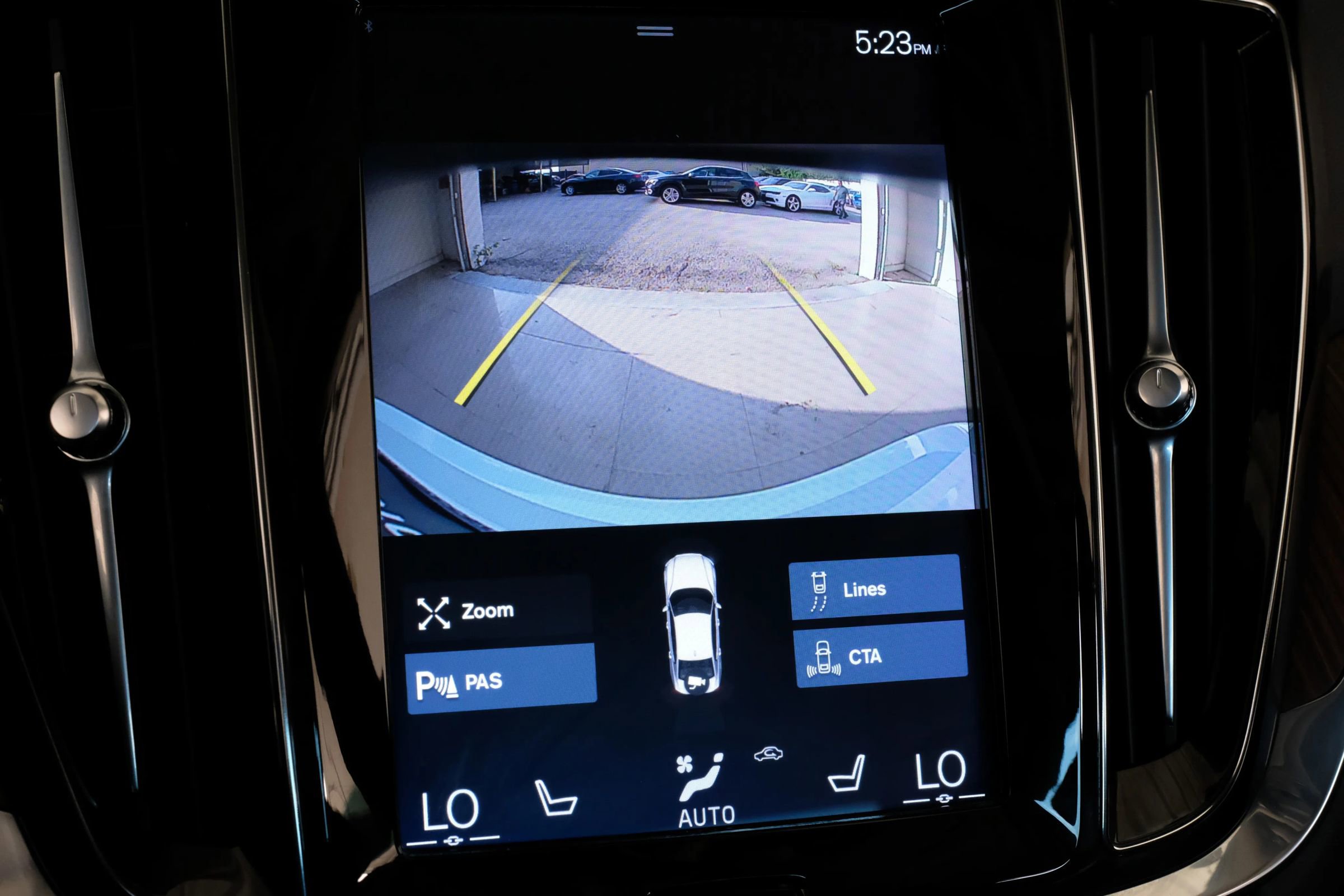 Used 2020 Volvo S60 T5 Momentum image 21