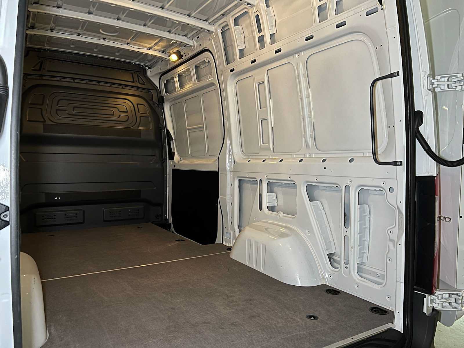 Used 2026 Mercedes-Benz Sprinter 2500 image 18