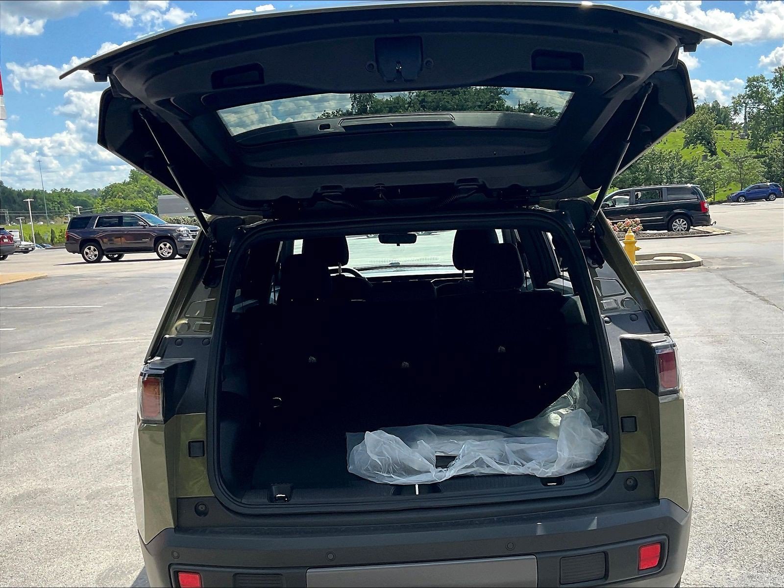 New 2026 Jeep Cherokee Laredo AWD/4WD image 21