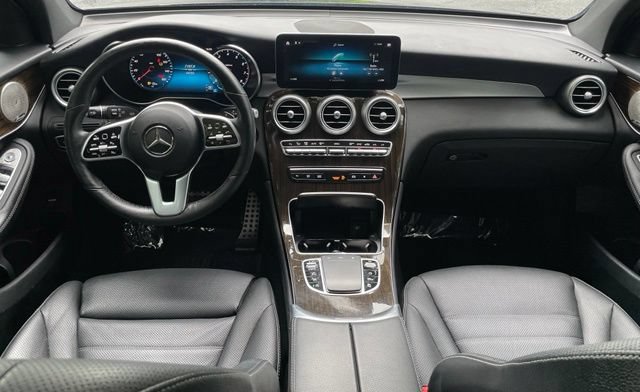 Used 2021 Mercedes-Benz GLC 300 4MATIC image 16