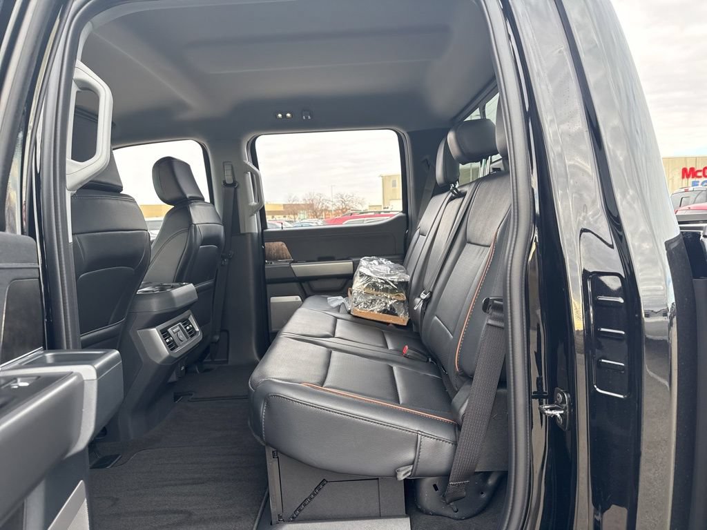 New 2026 Ford F250 Lariat w/ Black Appearance Package AWD/4WD image 21