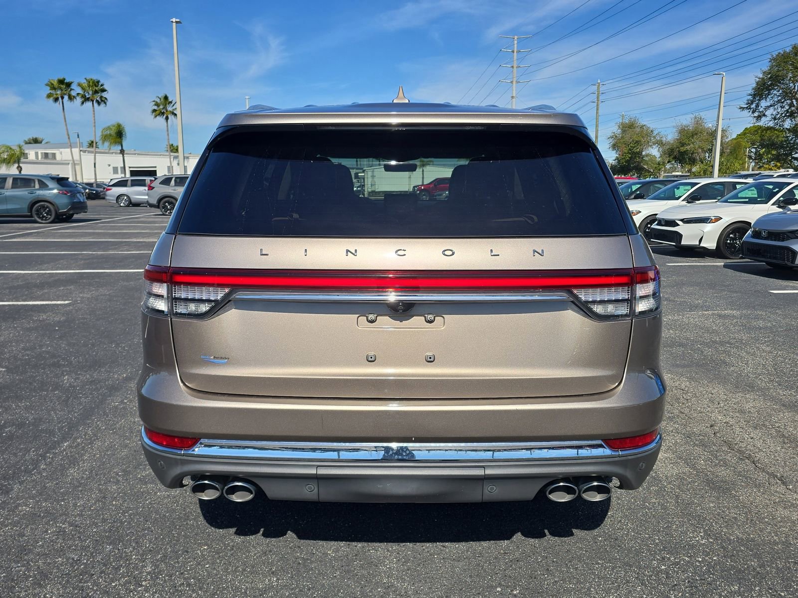 Used 2020 Lincoln Aviator Reserve w/ Equipment Group 202A image 5