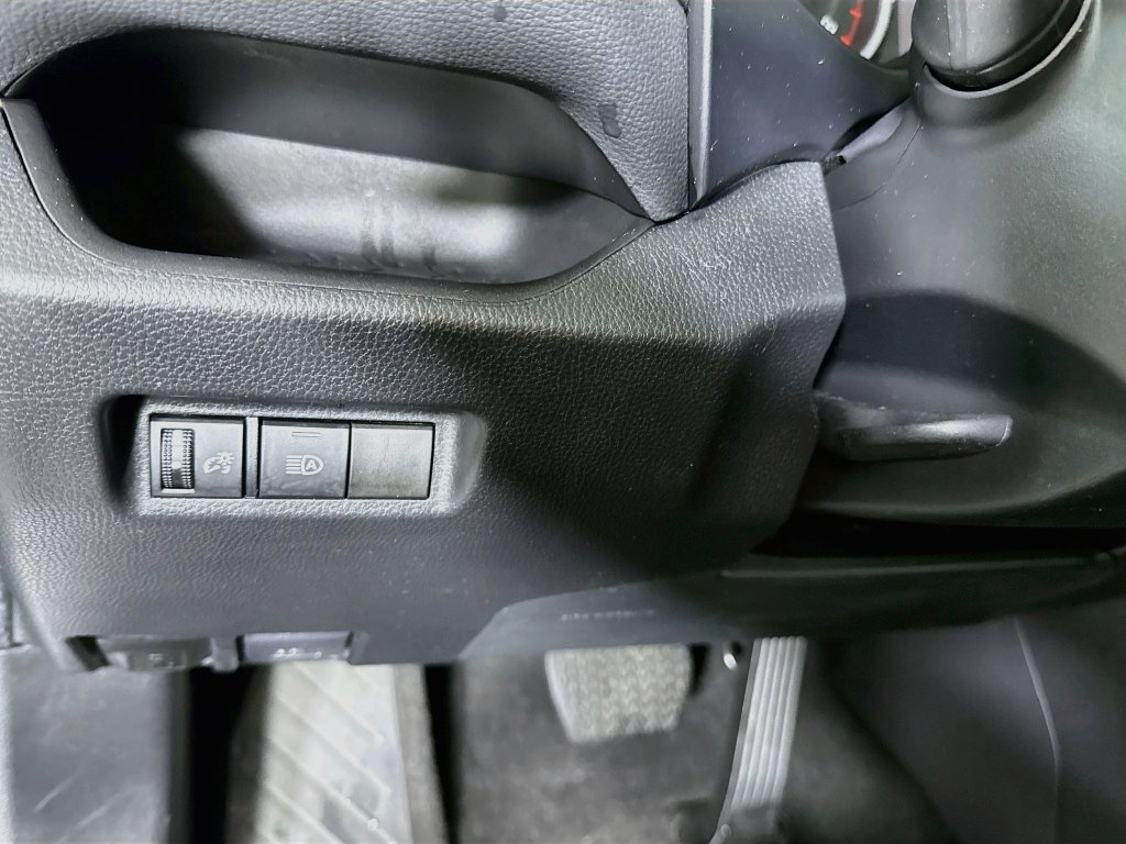 Certified 2022 Toyota RAV4 LE AWD/4WD image 19