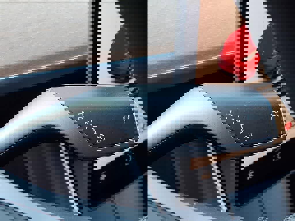 Used 2021 Tesla Model Y Long Range image 24