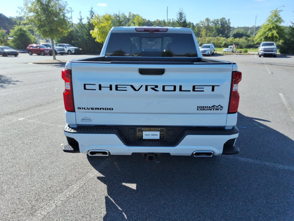 Certified 2026 Chevrolet Silverado 1500 High Country AWD/4WD image 6