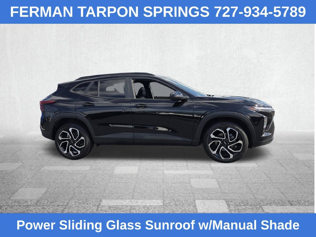 Certified 2024 Chevrolet Trax RS w/ Sunroof Package FWD image 11